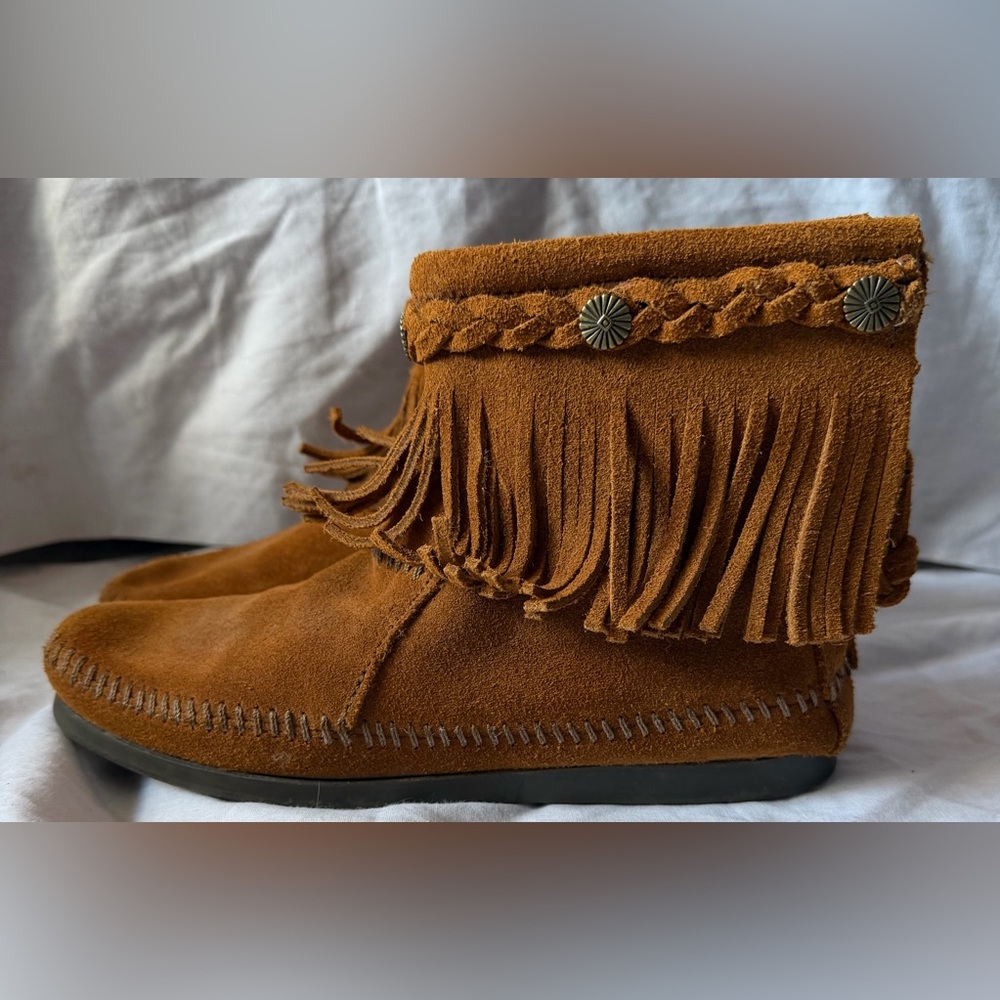 Minnetonka High Top Moccasin Suede Fringe Ankle Back Zip Bootie Womens Size 6